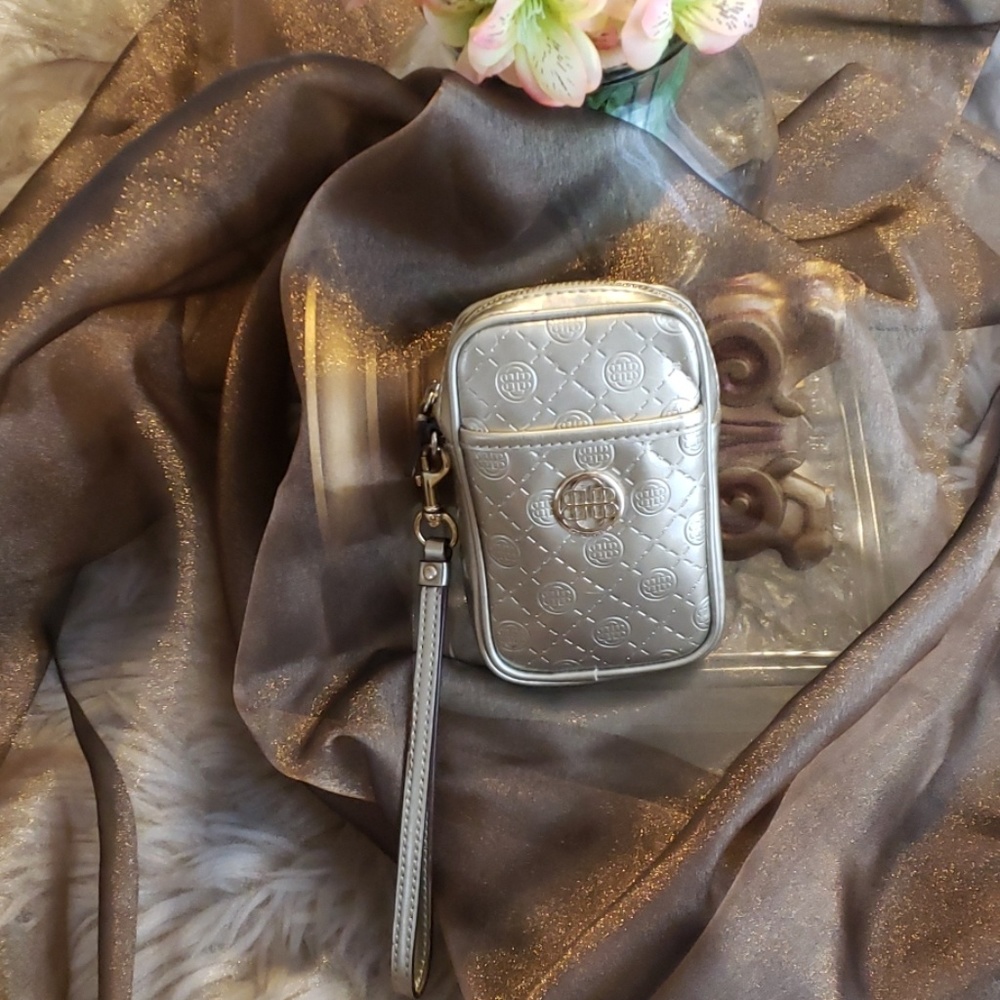 Dana Buchman wristlet